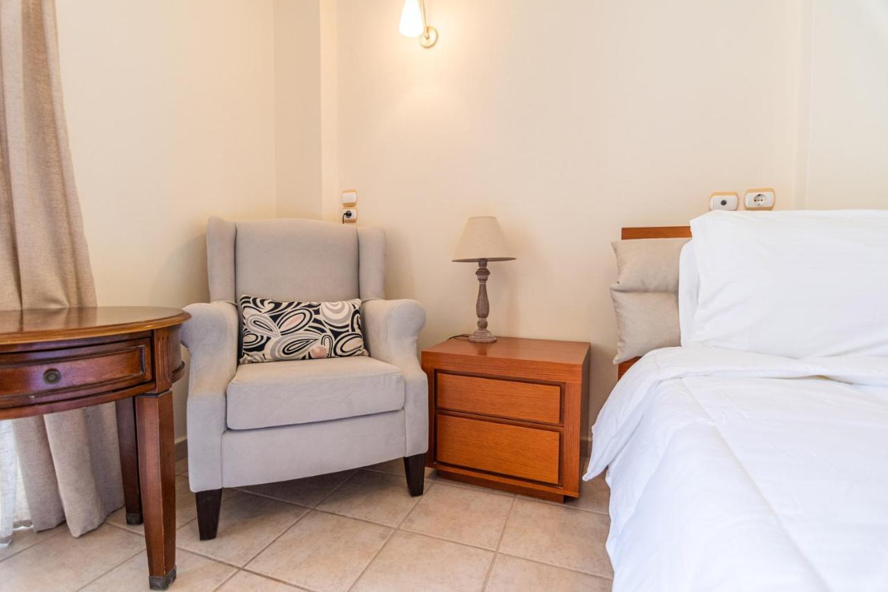 Grand Nefeli Aparthotel