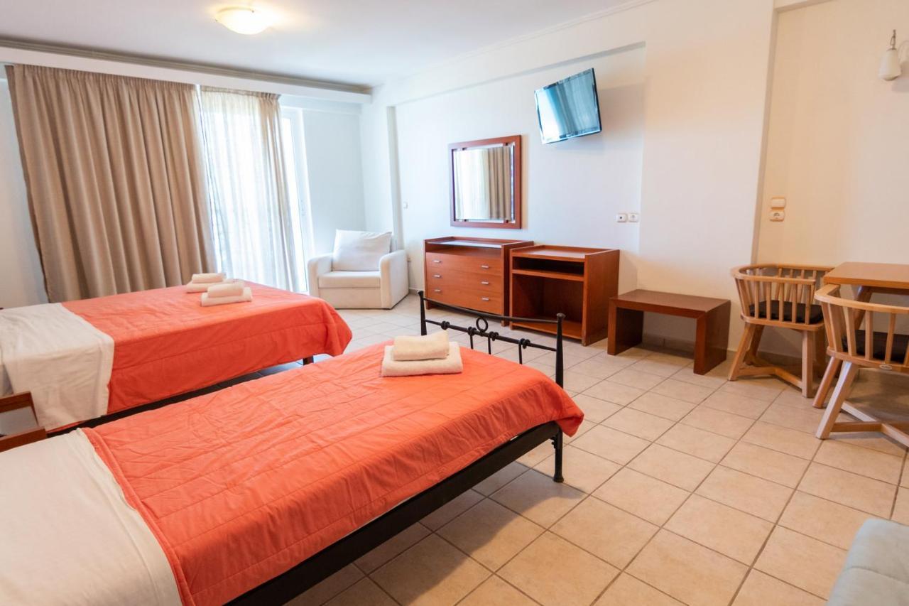 Aparthotel Grand Nefeli 4*